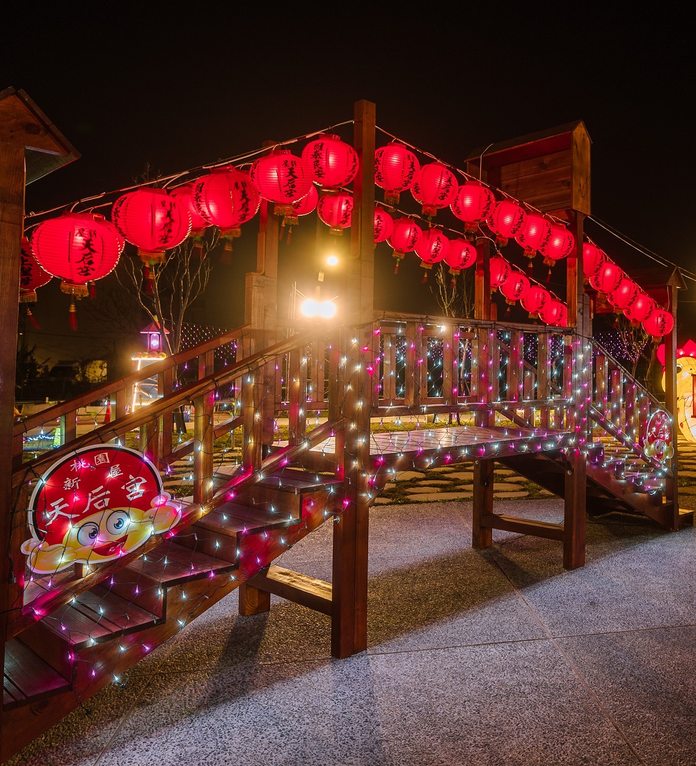  《Romantic Lovers' Bridge》- Xinwu Tianhou Temple